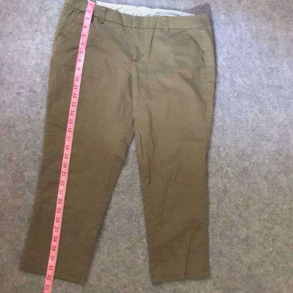 JCP Women’s Chino Zip Front Capri Style Pants Sz 12 P - Picture 7 of 9